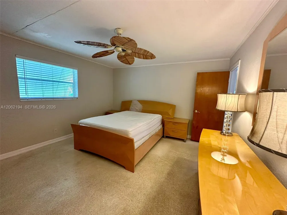 810 NW 8th Ave Dania Beach, FL 33004