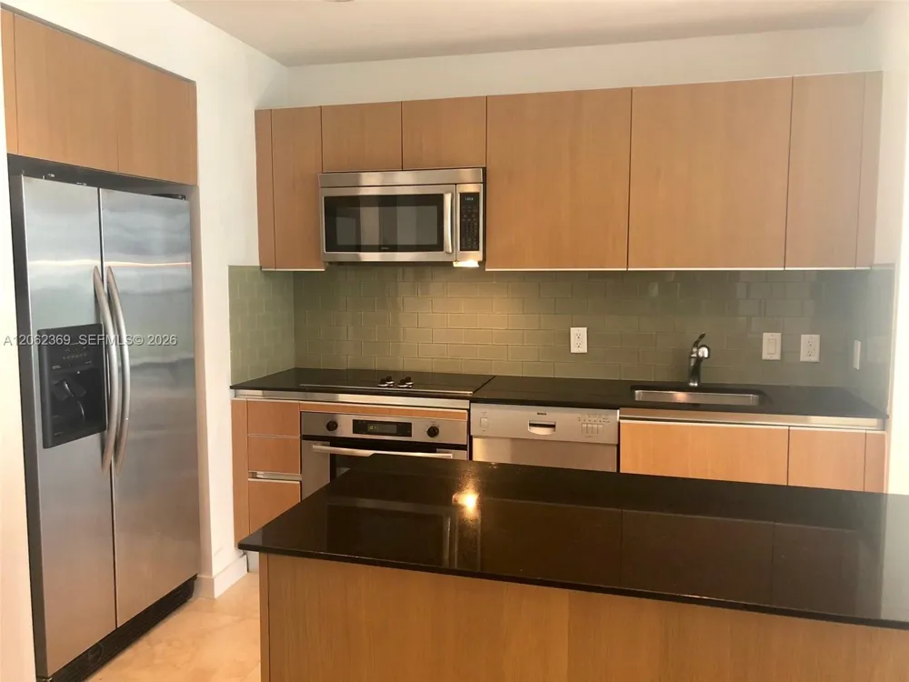 1050 BRICKELL AV #2904 Miami, FL 33131