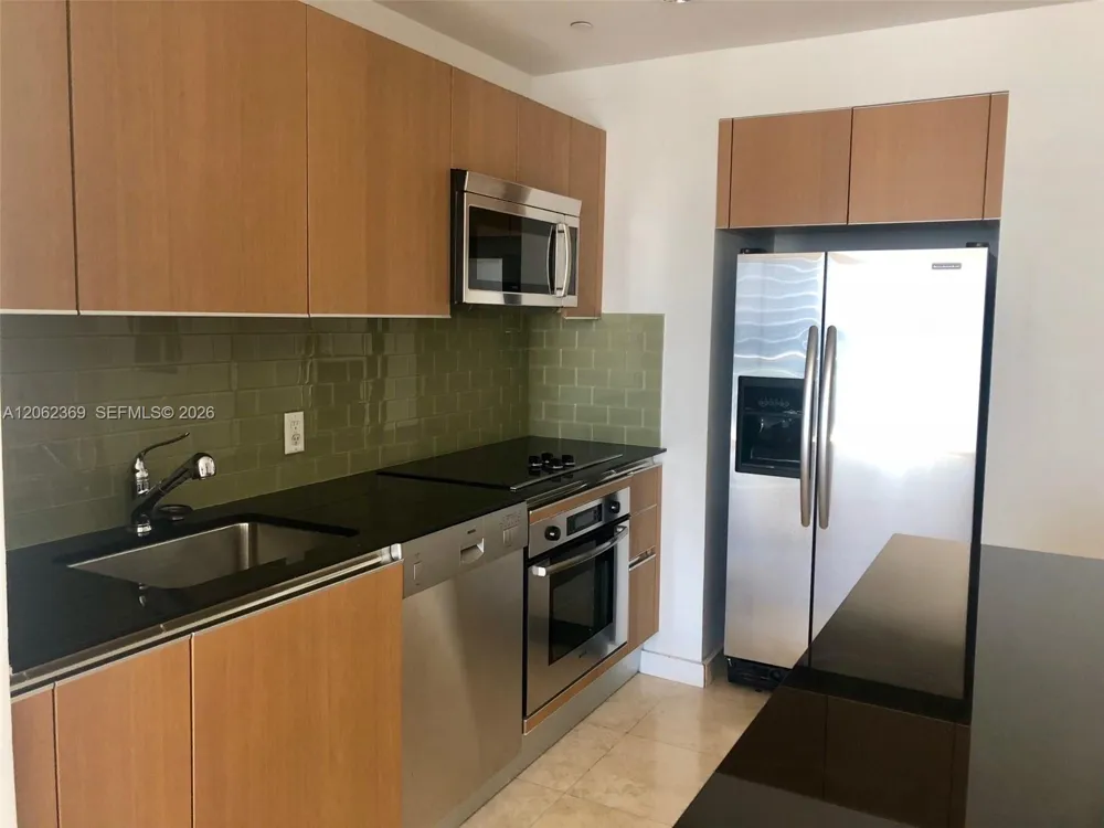 1050 BRICKELL AV #2904 Miami, FL 33131