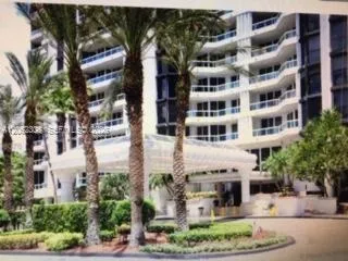 21205 NE Yacht Club Dr #810