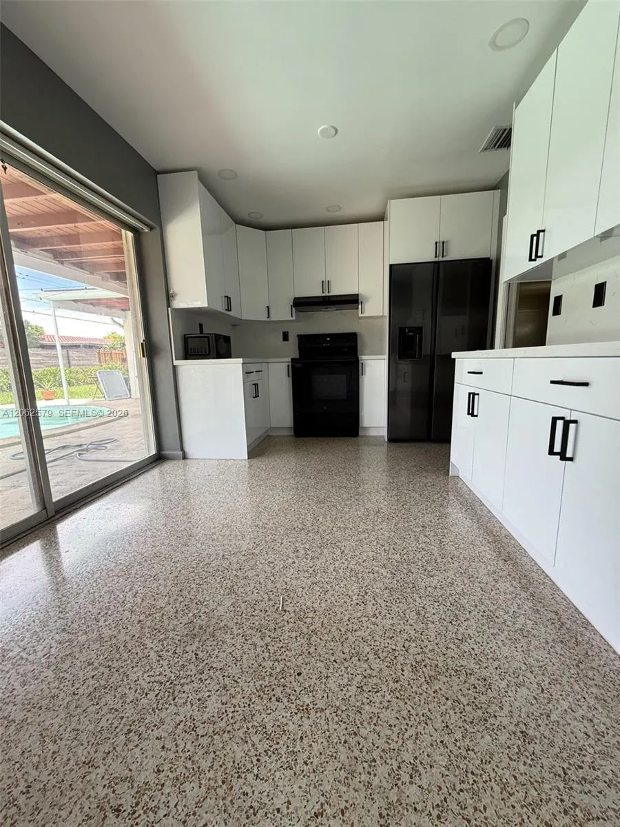 5001 SW 87th Pl #1 Miami, FL 33165