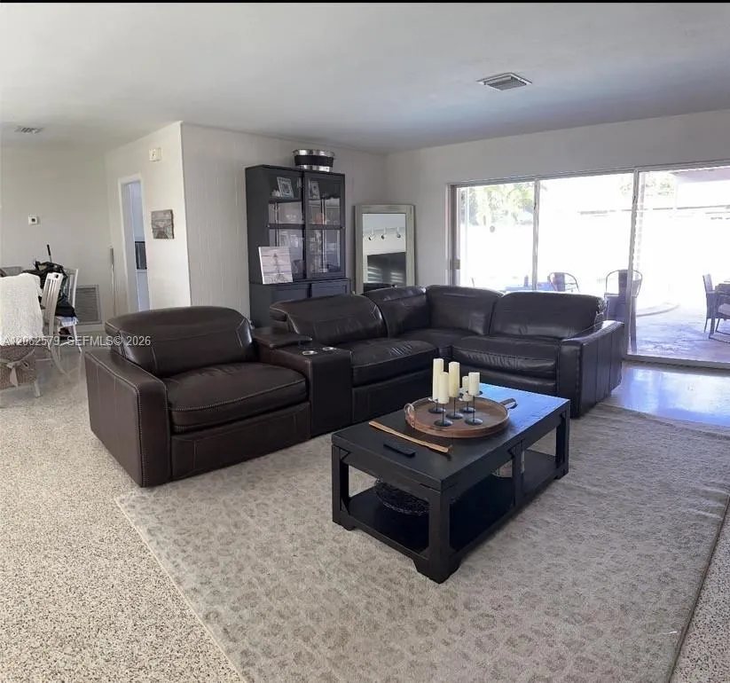 5001 SW 87th Pl #1 Miami, FL 33165