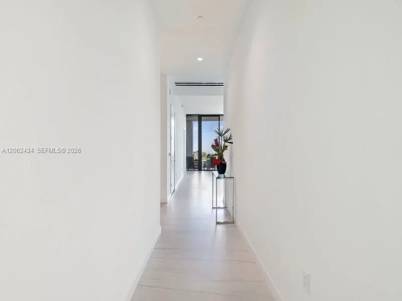 2811 S Bayshore Dr #5C Coconut Grove, FL 33133