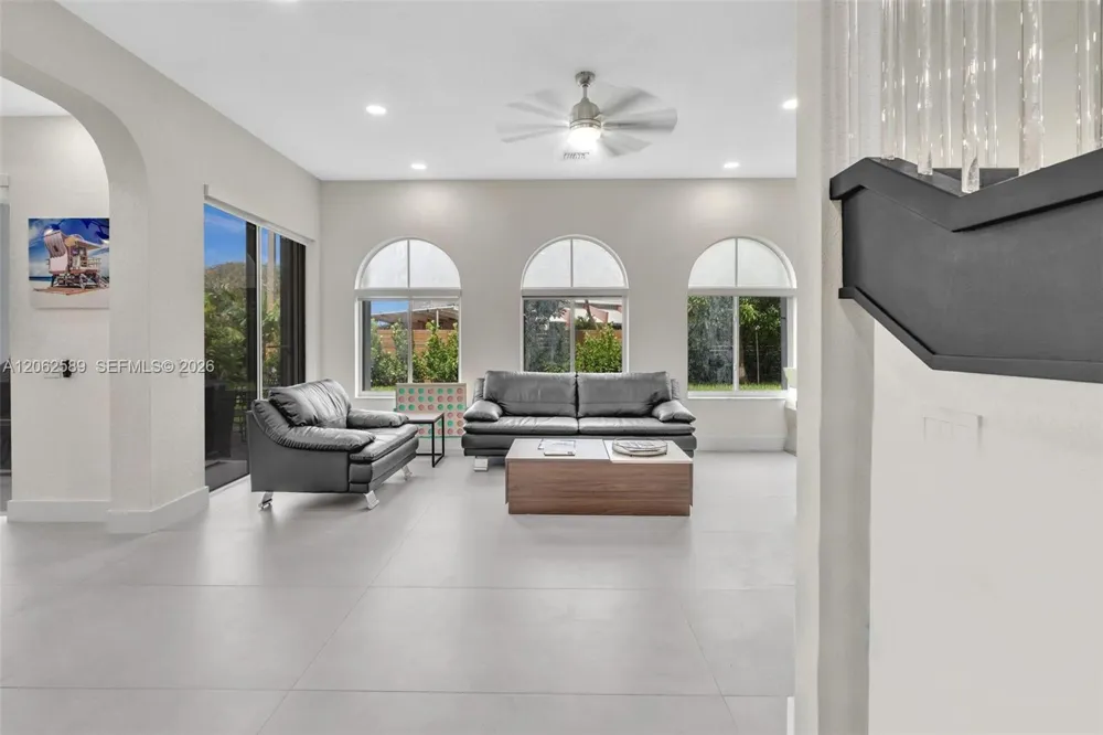 2521 Center Ave Fort Lauderdale, FL 33305