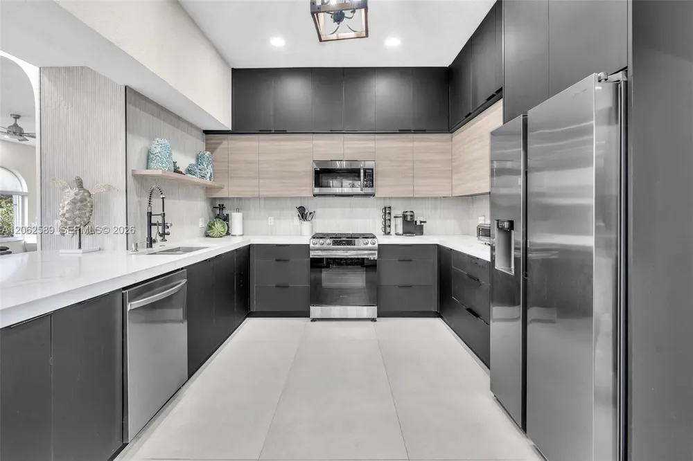 2521 Center Ave Fort Lauderdale, FL 33305