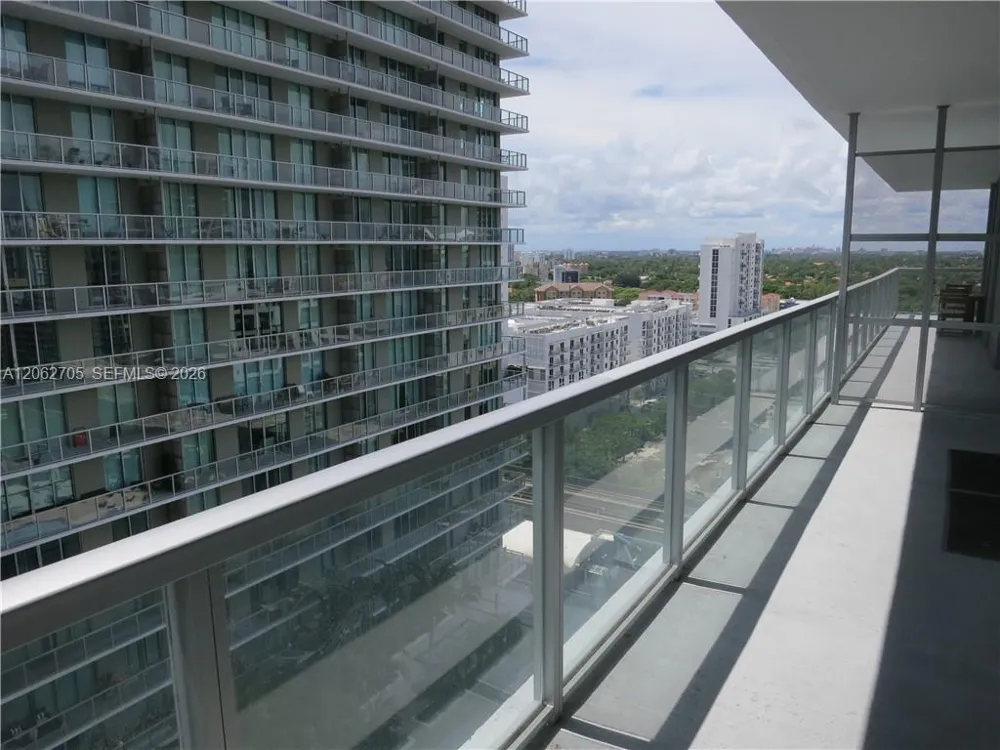 1111 SW 1 AV #1715-N Miami, FL 33130