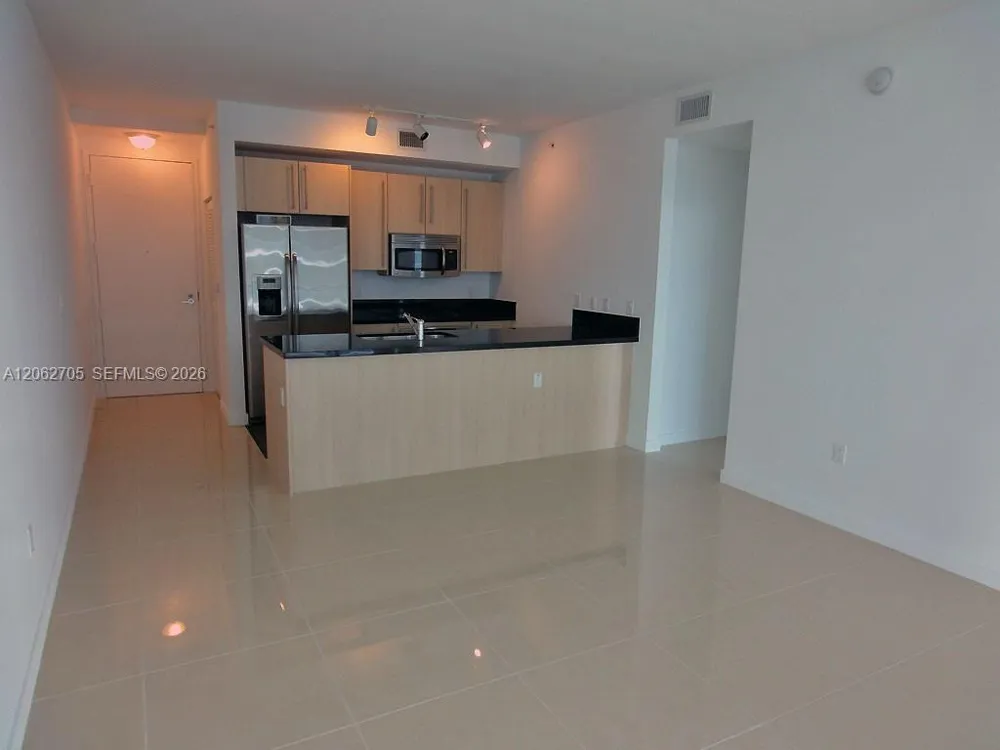 1111 SW 1 AV #1715-N Miami, FL 33130
