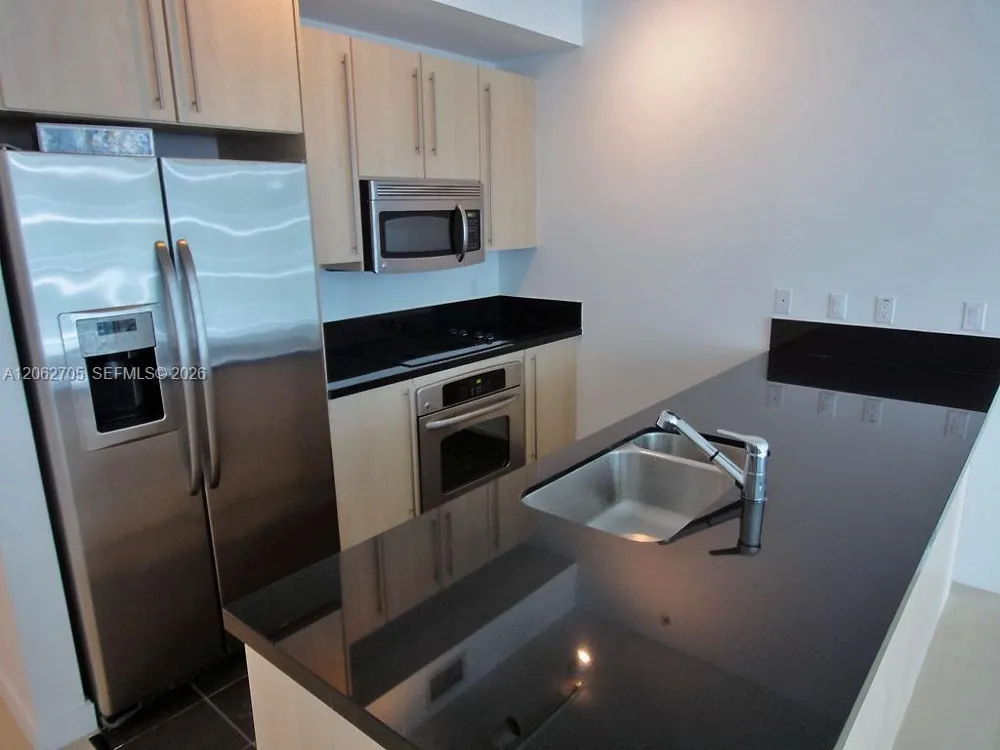 1111 SW 1 AV #1715-N Miami, FL 33130