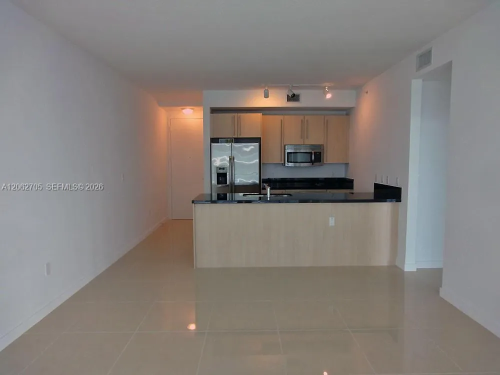1111 SW 1 AV #1715-N Miami, FL 33130