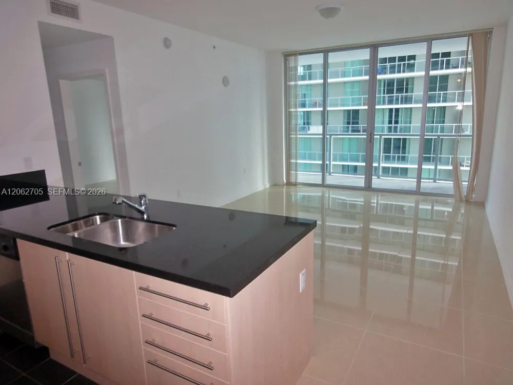 1111 SW 1 AV #1715-N Miami, FL 33130