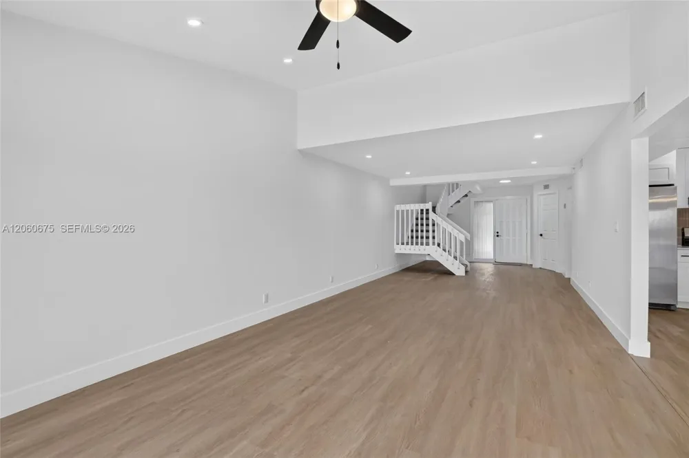 9575 NW 38th Pl Sunrise, FL 33351