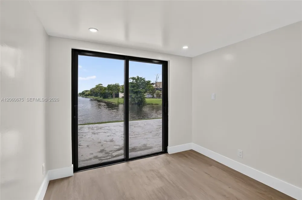 9575 NW 38th Pl Sunrise, FL 33351