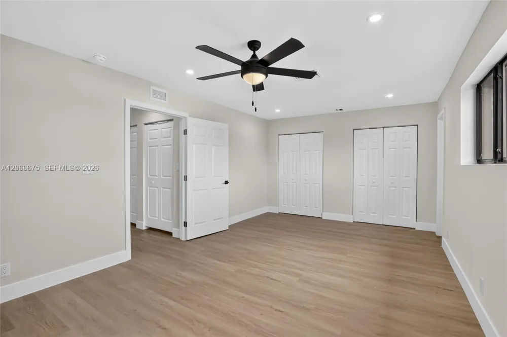 9575 NW 38th Pl Sunrise, FL 33351