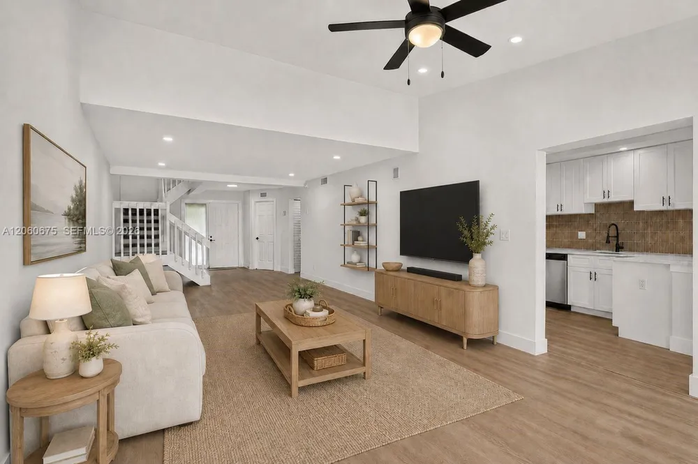 9575 NW 38th Pl Sunrise, FL 33351