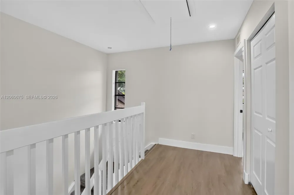 9575 NW 38th Pl Sunrise, FL 33351