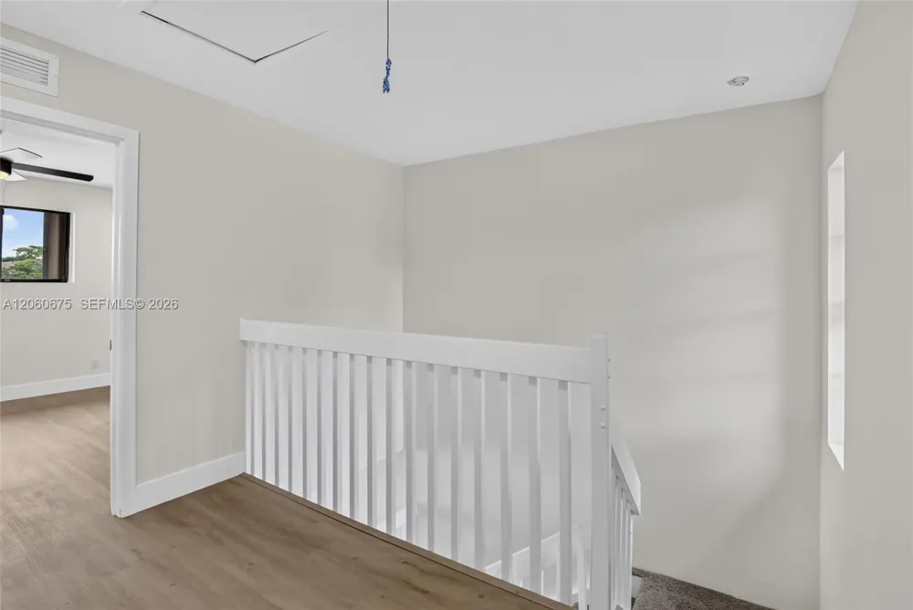 9575 NW 38th Pl Sunrise, FL 33351