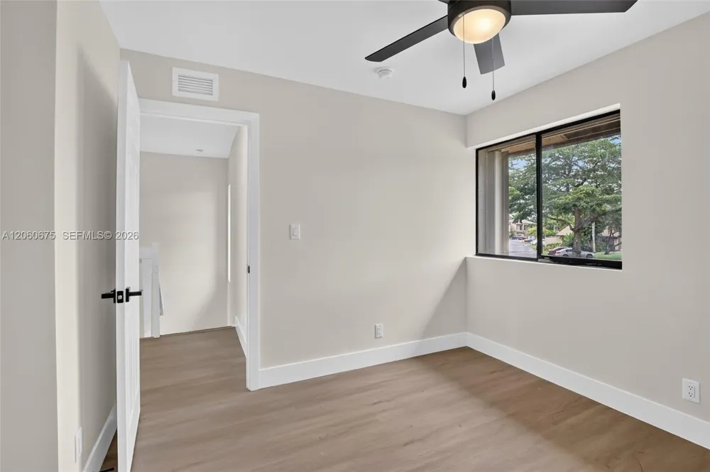 9575 NW 38th Pl Sunrise, FL 33351