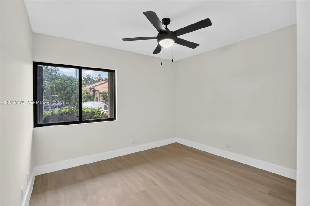 9575 NW 38th Pl Sunrise, FL 33351
