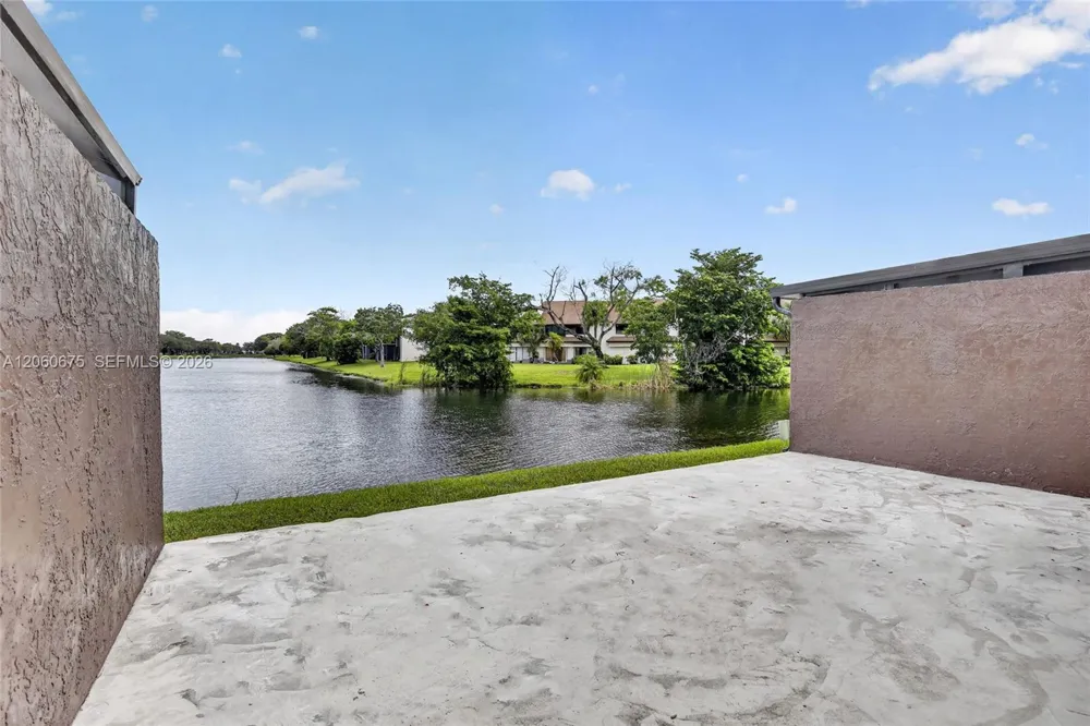 9575 NW 38th Pl Sunrise, FL 33351