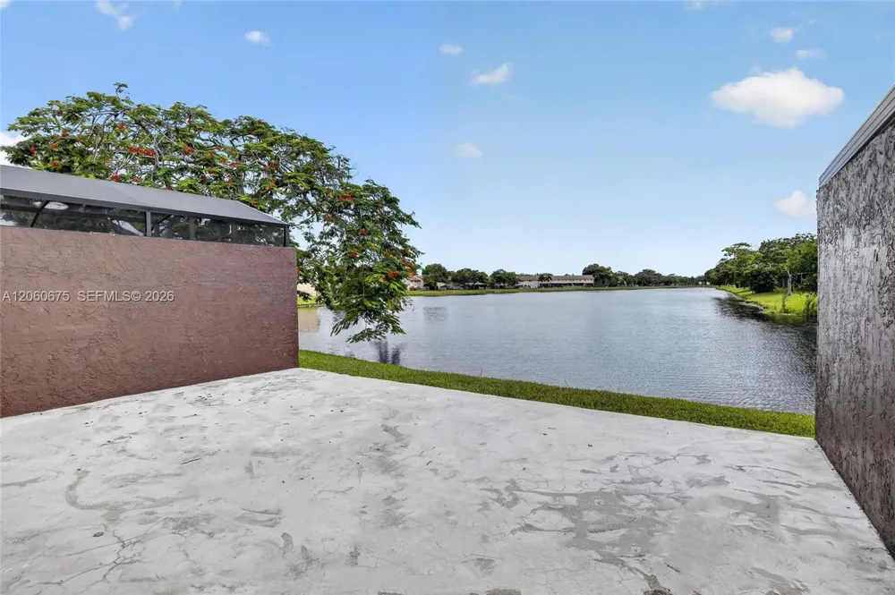 9575 NW 38th Pl Sunrise, FL 33351