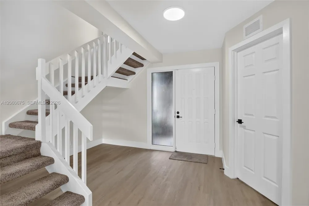 9575 NW 38th Pl Sunrise, FL 33351