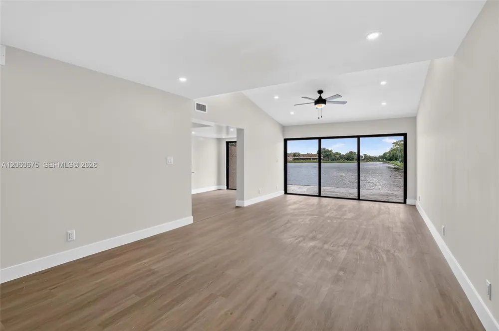 9575 NW 38th Pl Sunrise, FL 33351