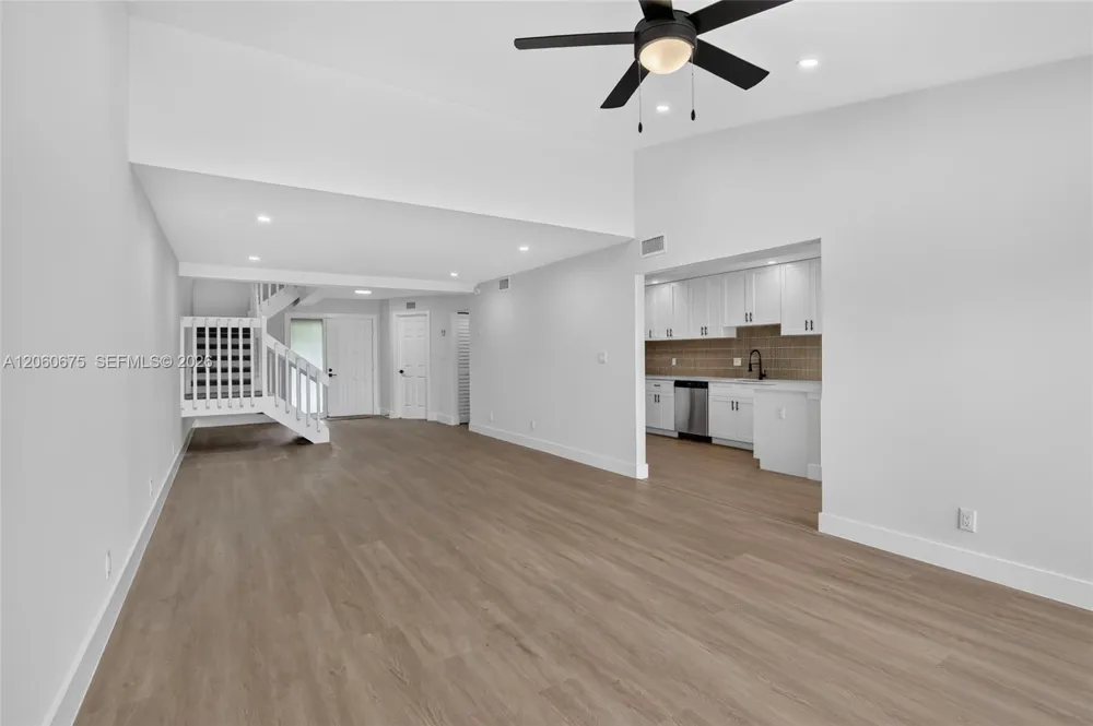 9575 NW 38th Pl Sunrise, FL 33351