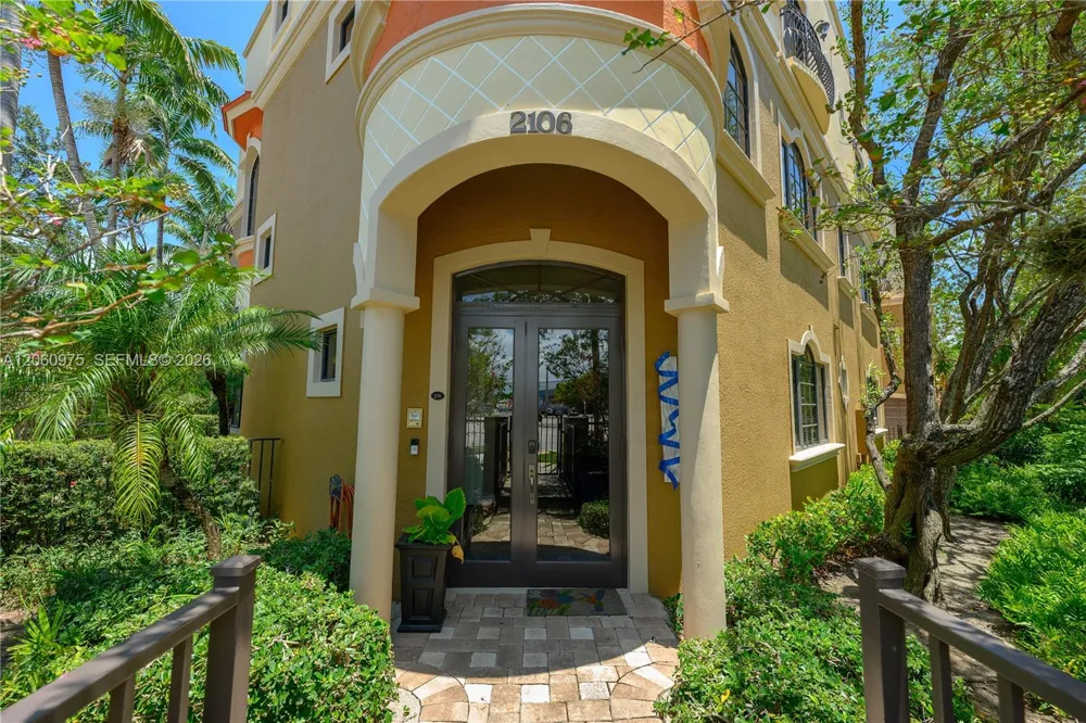2106 SE 7th St #2106 Pompano Beach, FL 33062