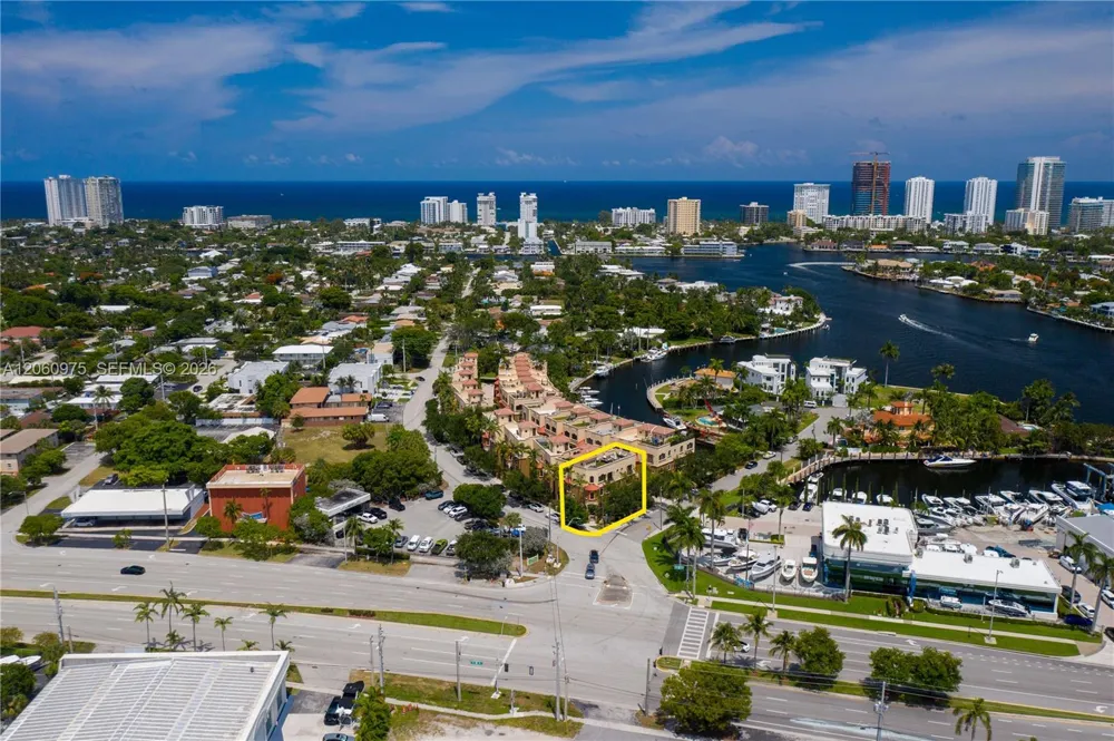 2106 SE 7th St #2106 Pompano Beach, FL 33062