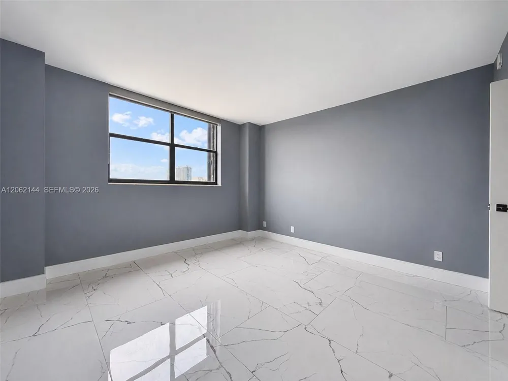 290 174th St #1005 Sunny Isles Beach, FL 33160