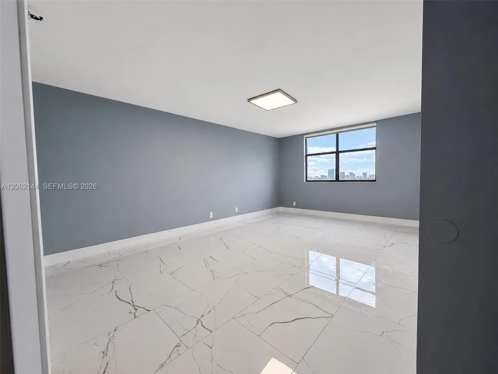 290 174th St #1005 Sunny Isles Beach, FL 33160
