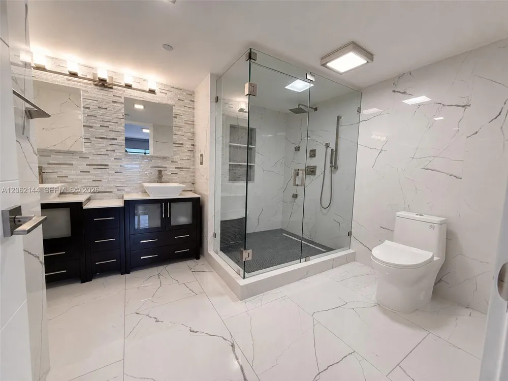 290 174th St #1005 Sunny Isles Beach, FL 33160