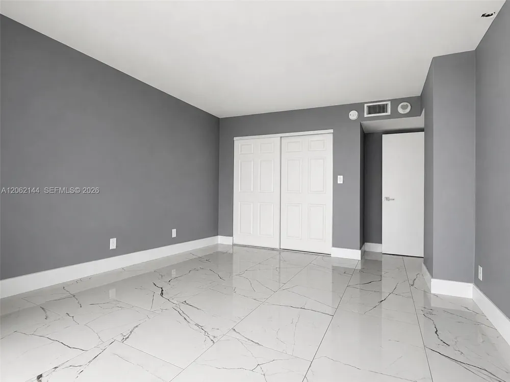 290 174th St #1005 Sunny Isles Beach, FL 33160