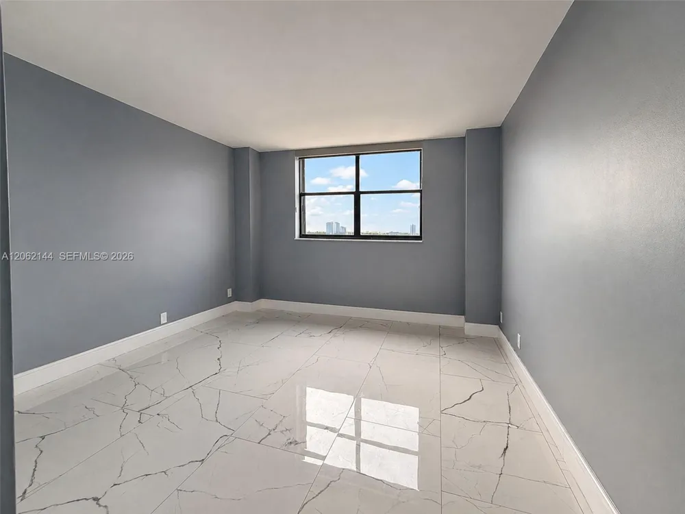 290 174th St #1005 Sunny Isles Beach, FL 33160