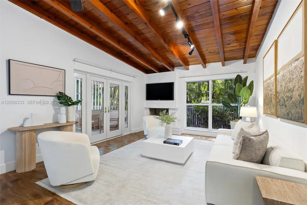 3700 Loquat Ave Miami, FL 33133