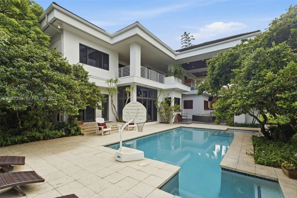 10708 Indian Trl Davie, FL 33328