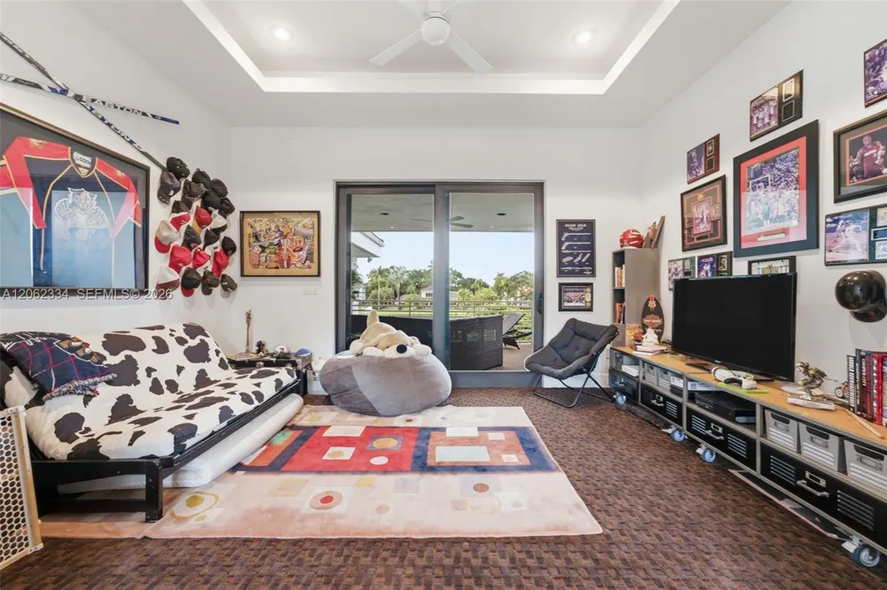 10708 Indian Trl Davie, FL 33328