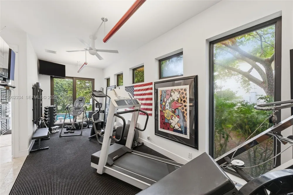 10708 Indian Trl Davie, FL 33328