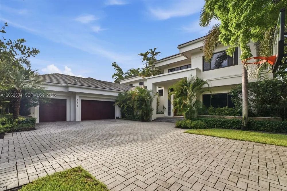 10708 Indian Trl Davie, FL 33328
