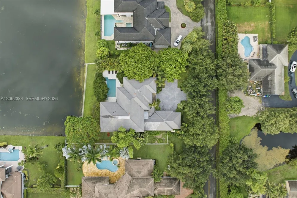 10708 Indian Trl Davie, FL 33328