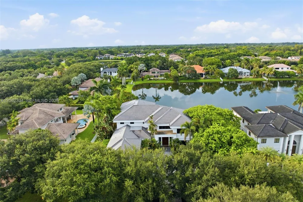 10708 Indian Trl Davie, FL 33328