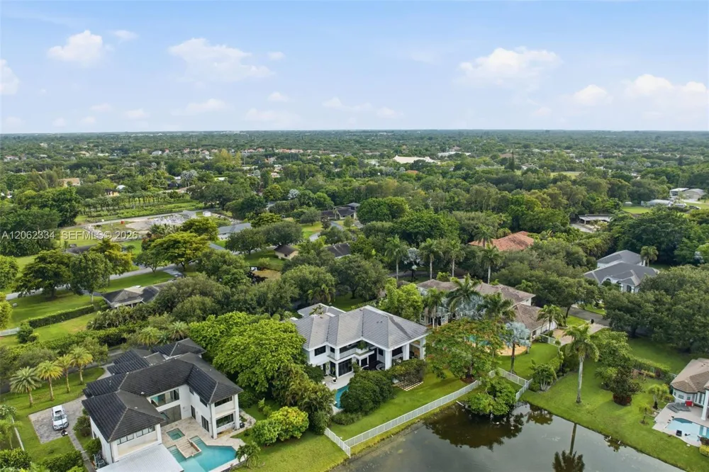 10708 Indian Trl Davie, FL 33328