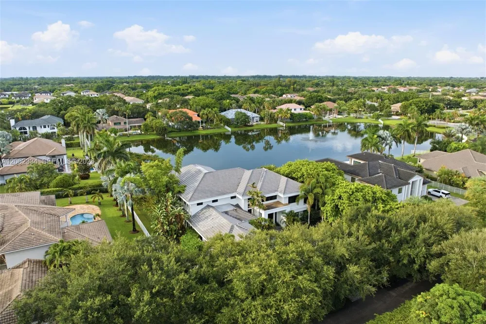 10708 Indian Trl Davie, FL 33328
