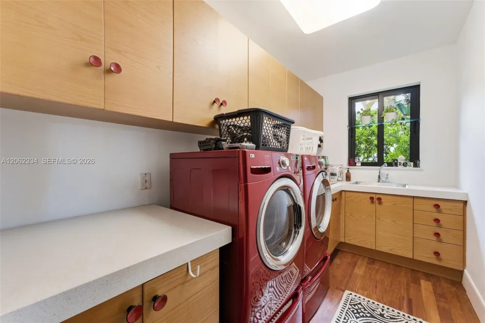 10708 Indian Trl Davie, FL 33328