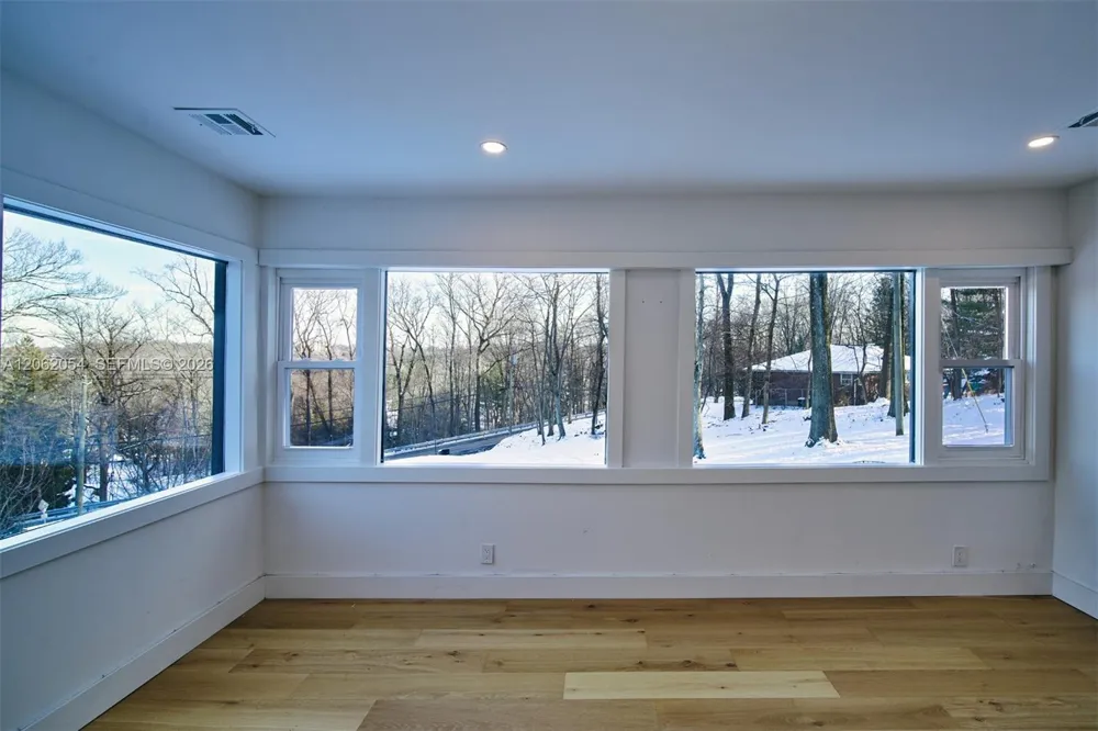 189 Mc Namara Rd 