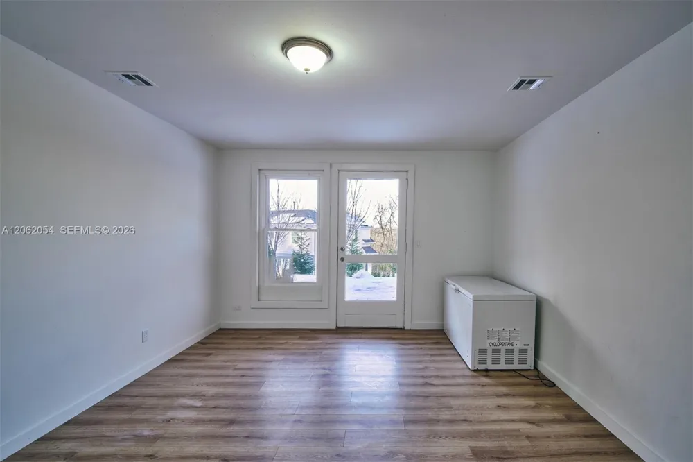 189 Mc Namara Rd 
