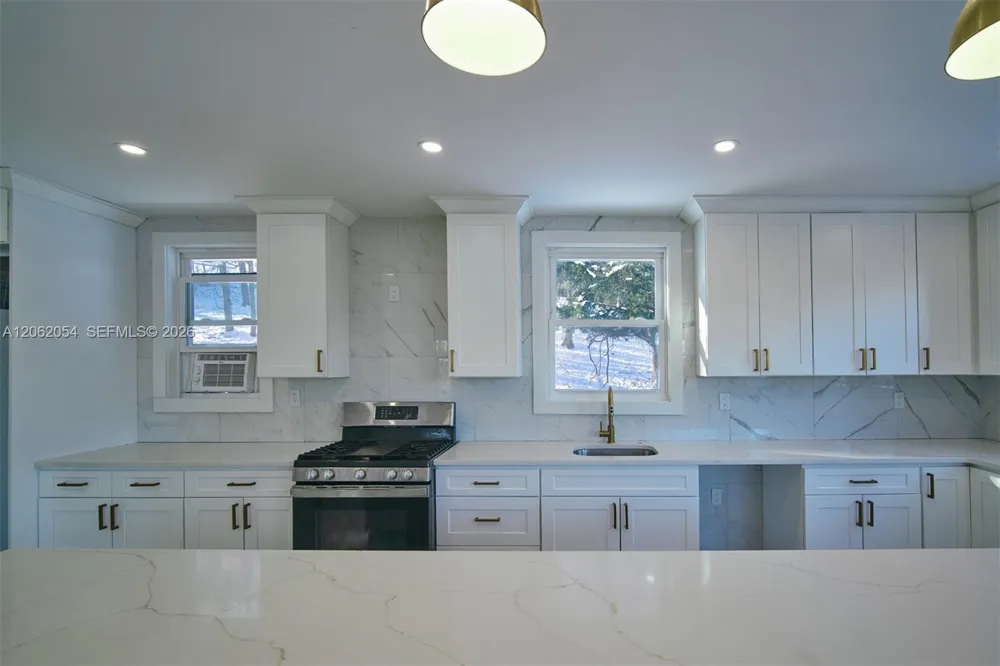 189 Mc Namara Rd 