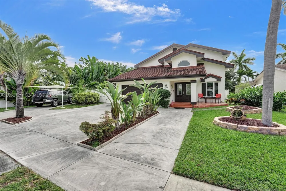 426 SE 5th St Dania Beach, FL 33004