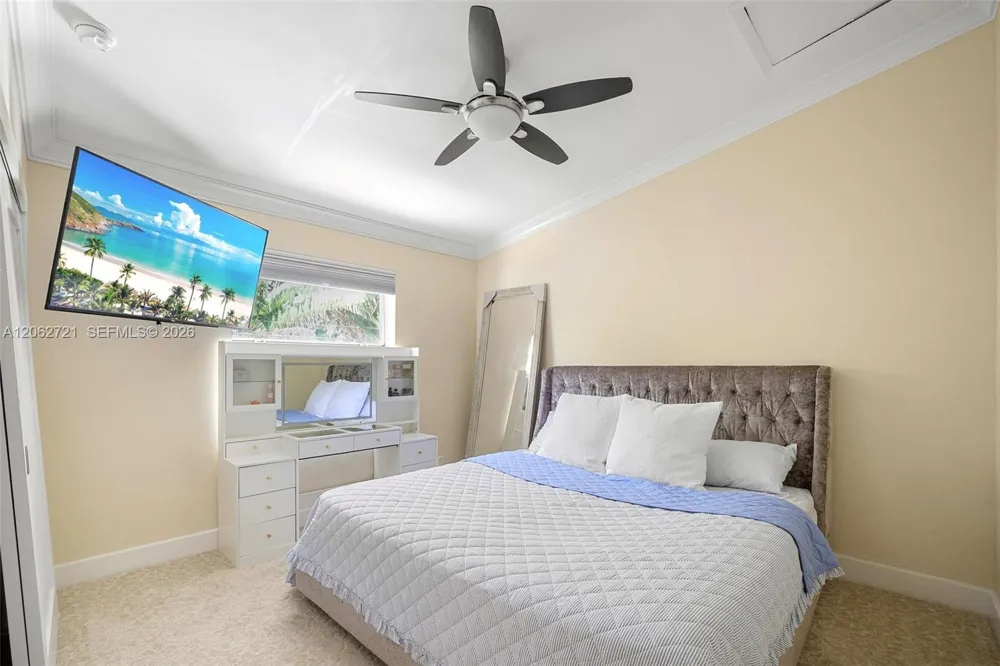 426 SE 5th St Dania Beach, FL 33004