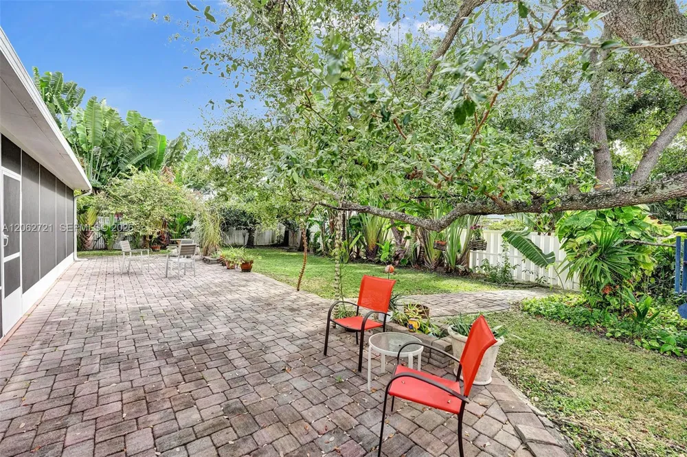426 SE 5th St Dania Beach, FL 33004